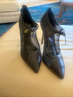 Joan Oloff pumps size 40